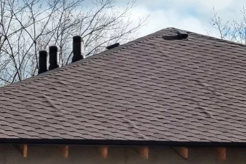 Vertical wrinkles on shingle roof